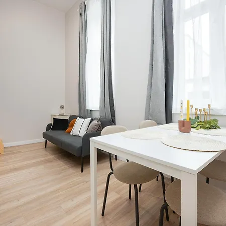 Appartement Struga 6-8 Os, Antresola, By Host