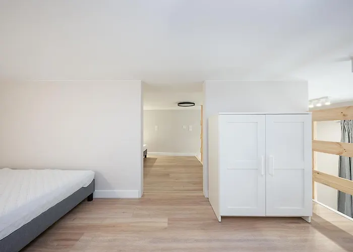 Struga By Host * ウッチ